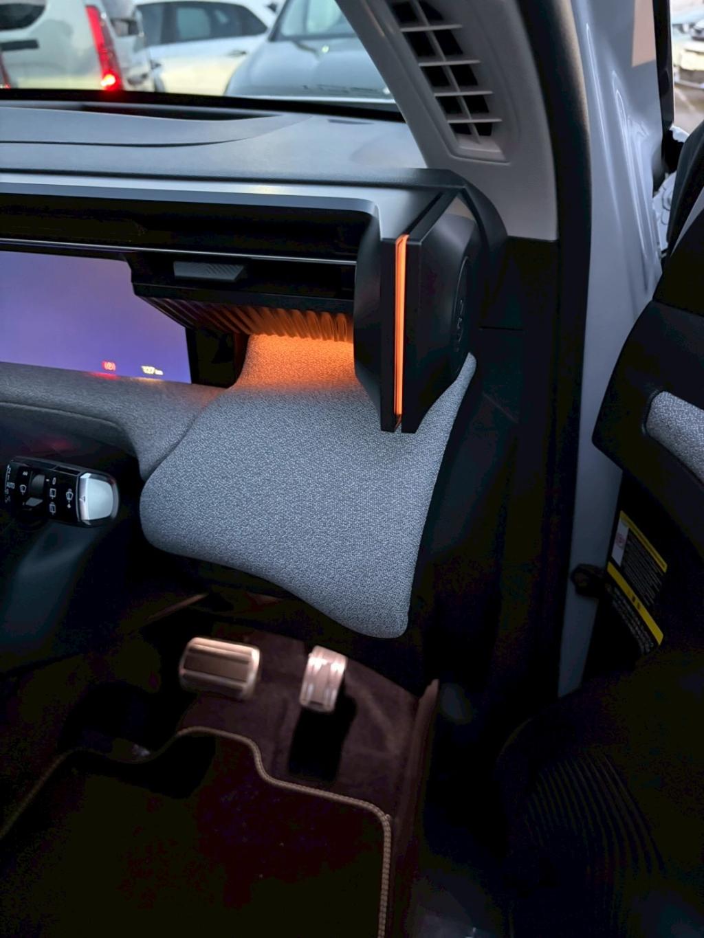NEW C5AIRCROSS アンビエントライト🔦