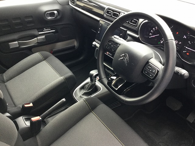 シトロエンC3Shineアーモンドグリーン認定中古車