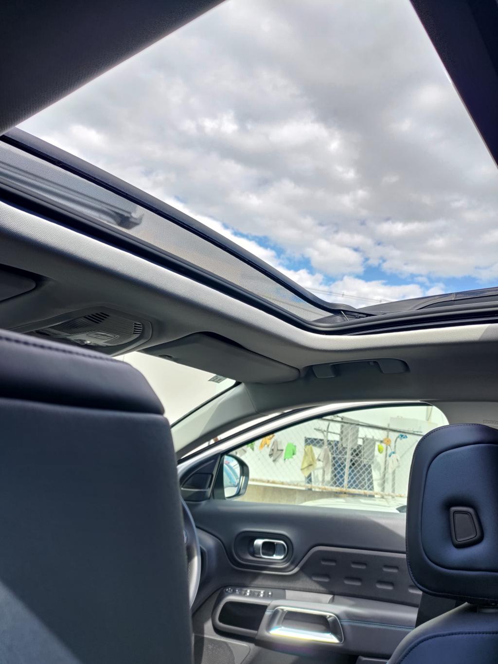 オープントップの季節です！