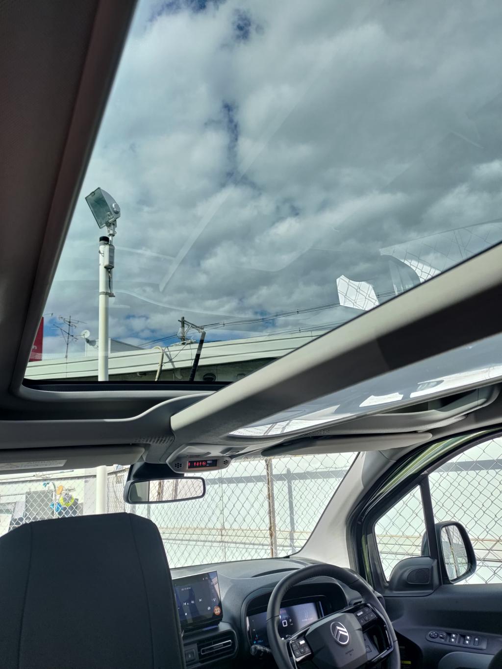 オープントップの季節です！