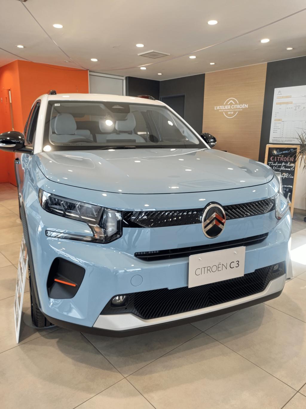 NEW C3 ハイブリッドの後席シート