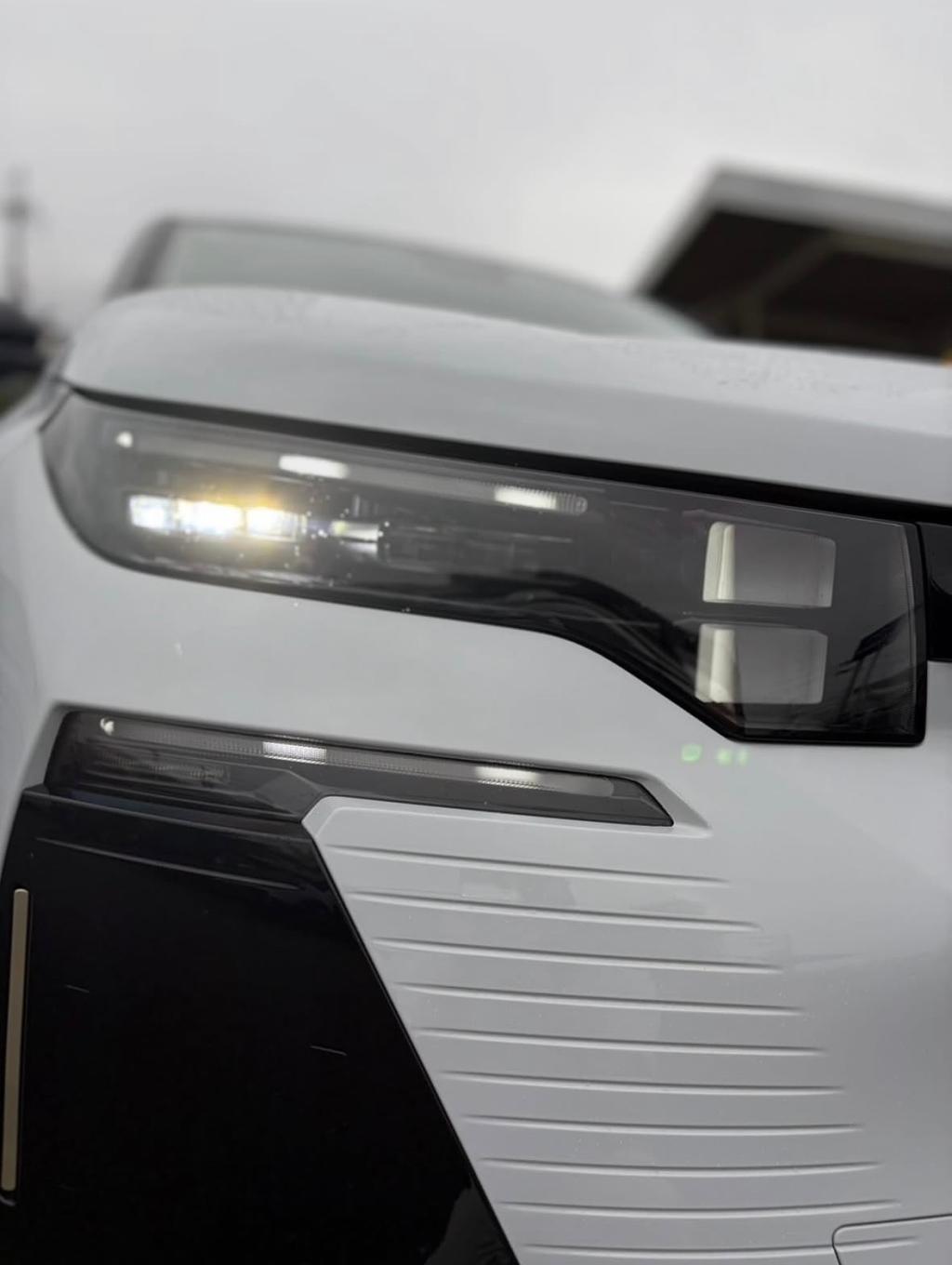 NEW C5AIRCROSS マトリクスLEDヘッドライト💡