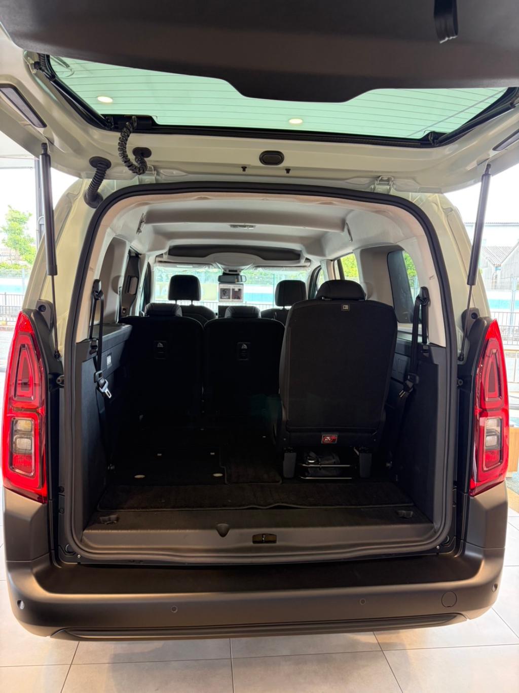 BERLINGO 3列目シートアレンジ✨